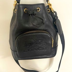 Coach bucket bag; Leather